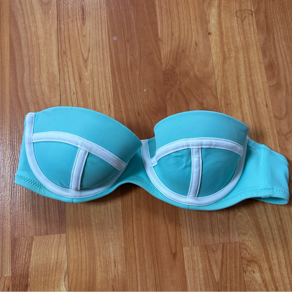 Victoria's Secret Aqua and White Strapless Molded Bikini Top